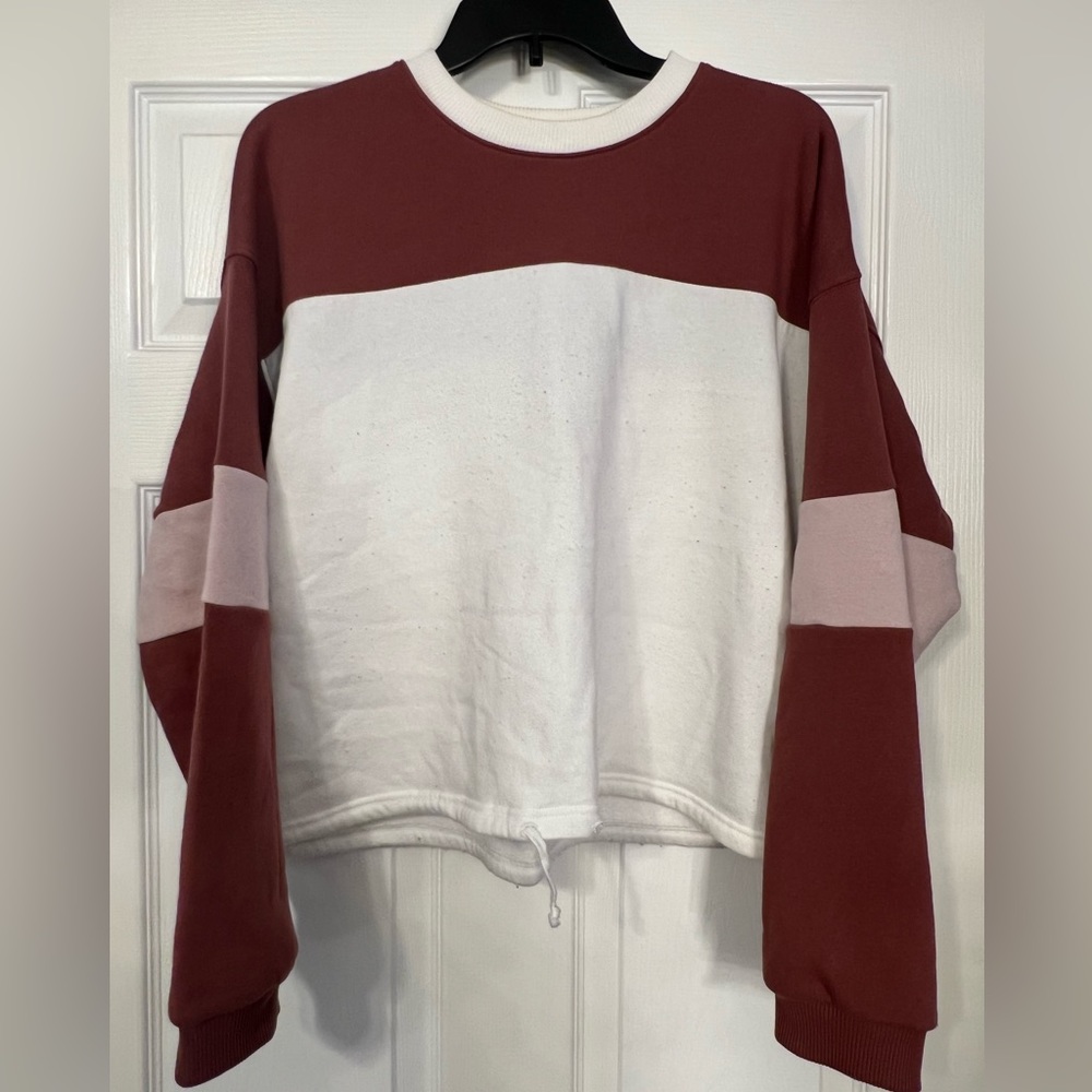 American Eagle crewneck